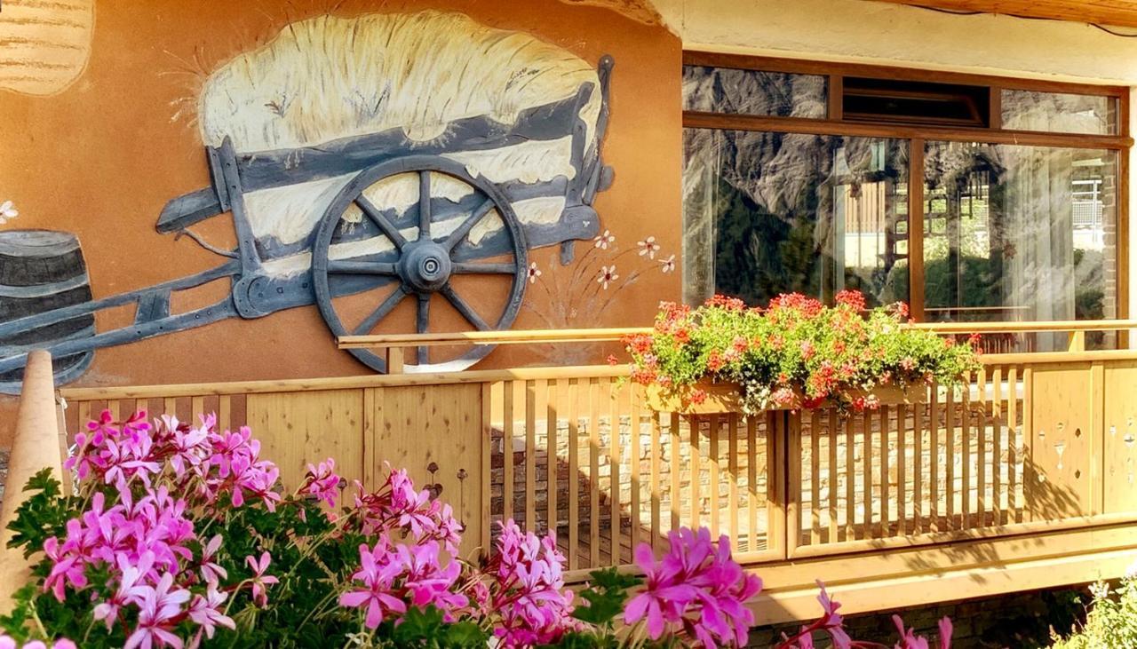 Hotels Les Catrems & Le Montagnou Orcieres Exterior photo